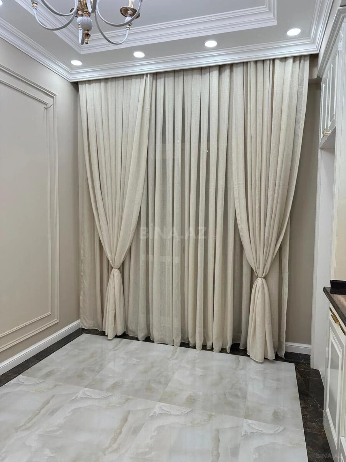 Satılır 3 otaqlı mənzil 90 m²