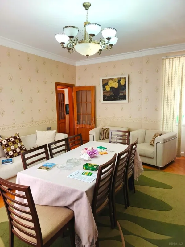 Satılır 3 otaqlı mənzil 120 m²