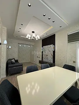 Satılır 2 otaqlı mənzil 80 m²