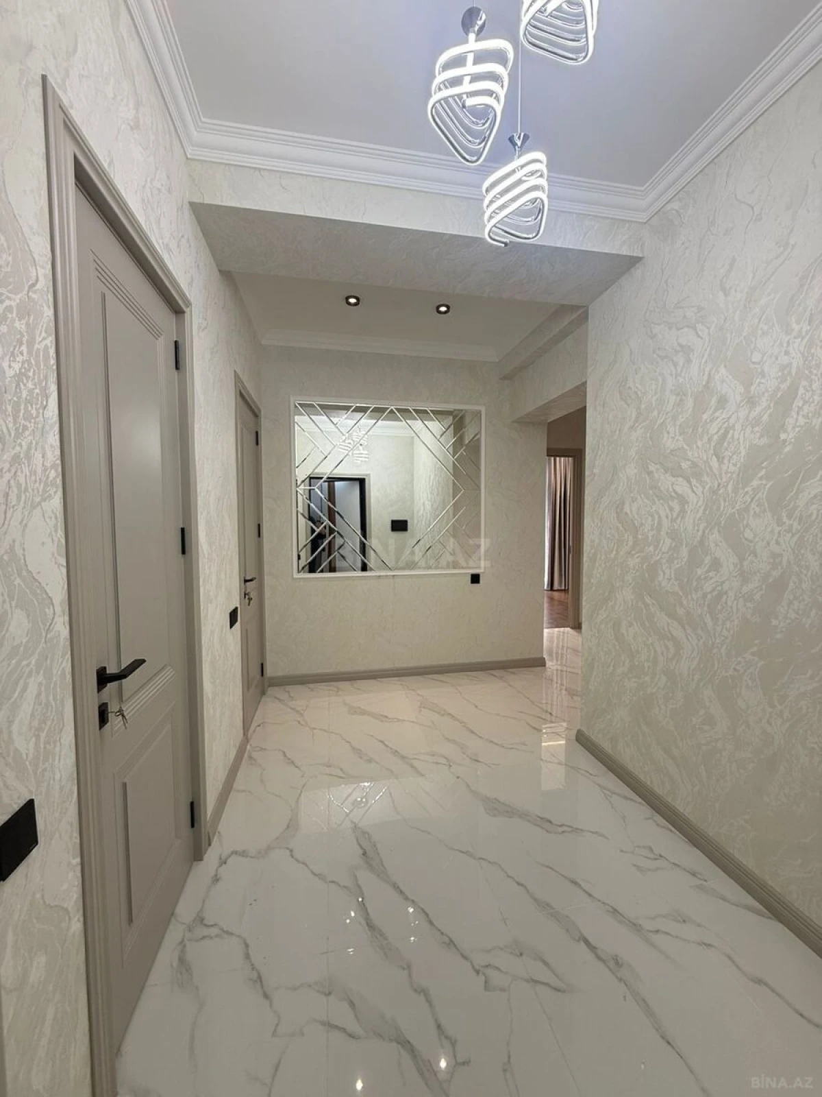 Satılır 2 otaqlı mənzil 80 m²