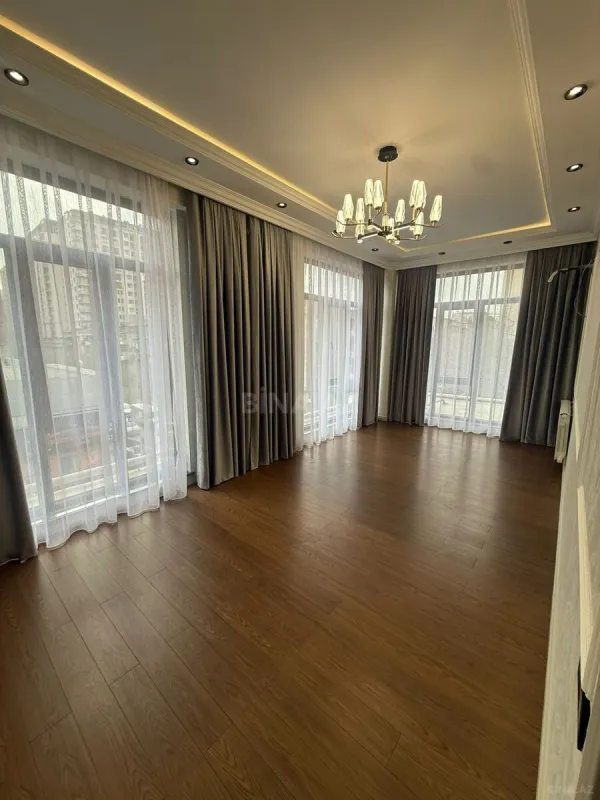 Satılır 2 otaqlı mənzil 80 m²
