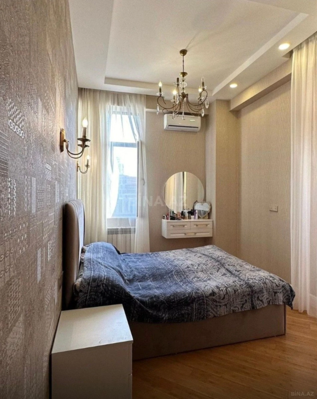 Satılır 3 otaqlı mənzil 105 m²