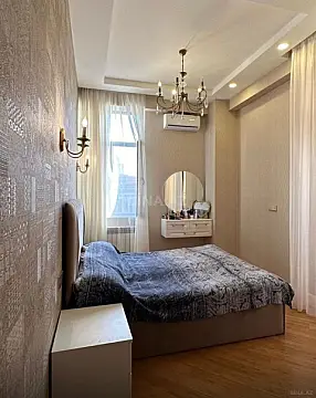 Satılır 3 otaqlı mənzil 105 m²