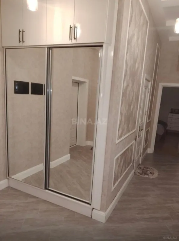 Satılır 3 otaqlı mənzil 105 m²
