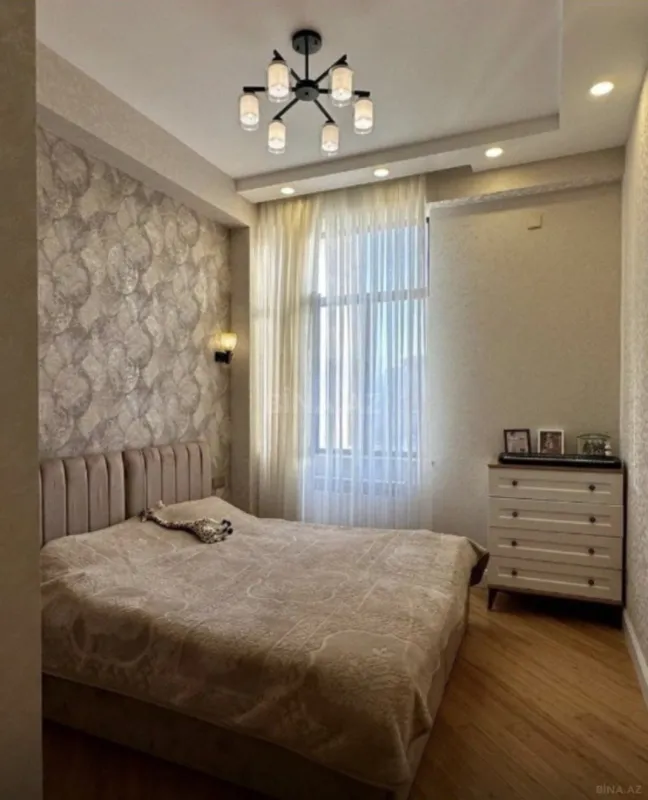 Satılır 3 otaqlı mənzil 105 m²