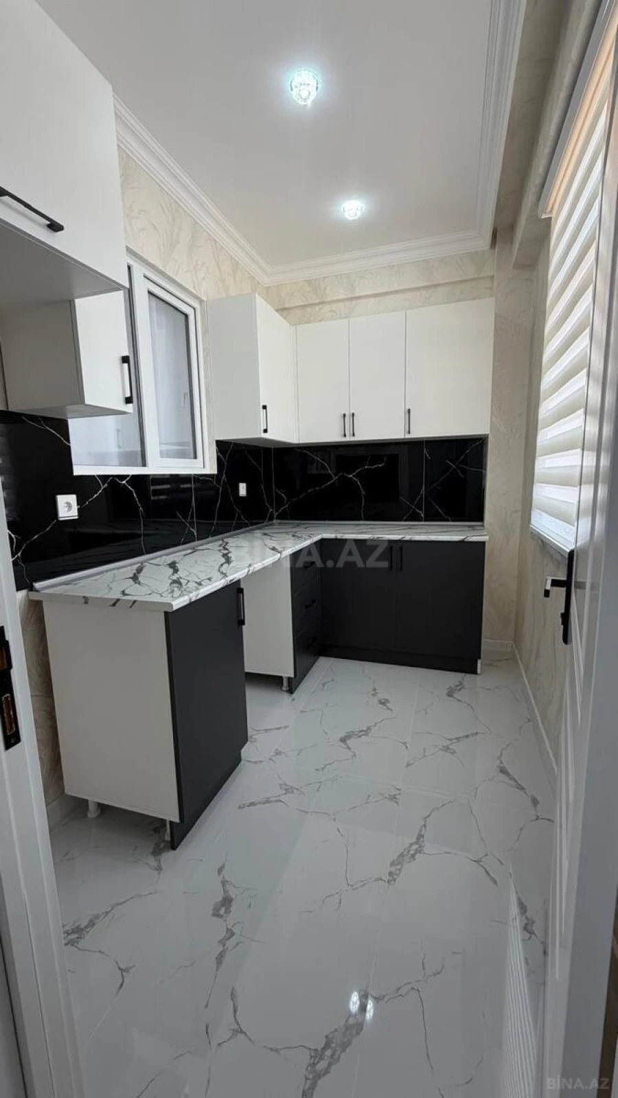 Satılır 2 otaqlı mənzil 57 m²