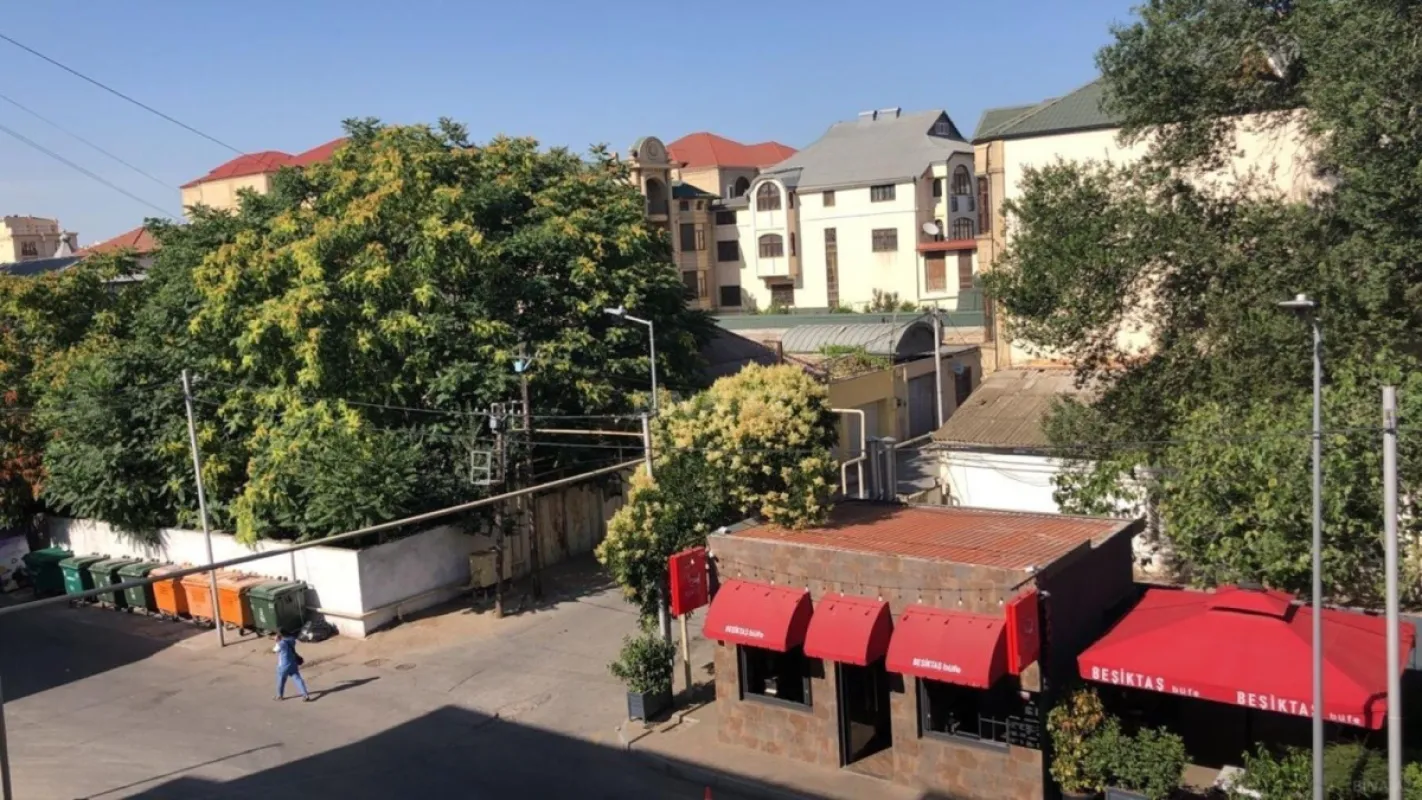 Satılır 2 otaqlı mənzil 63 m²