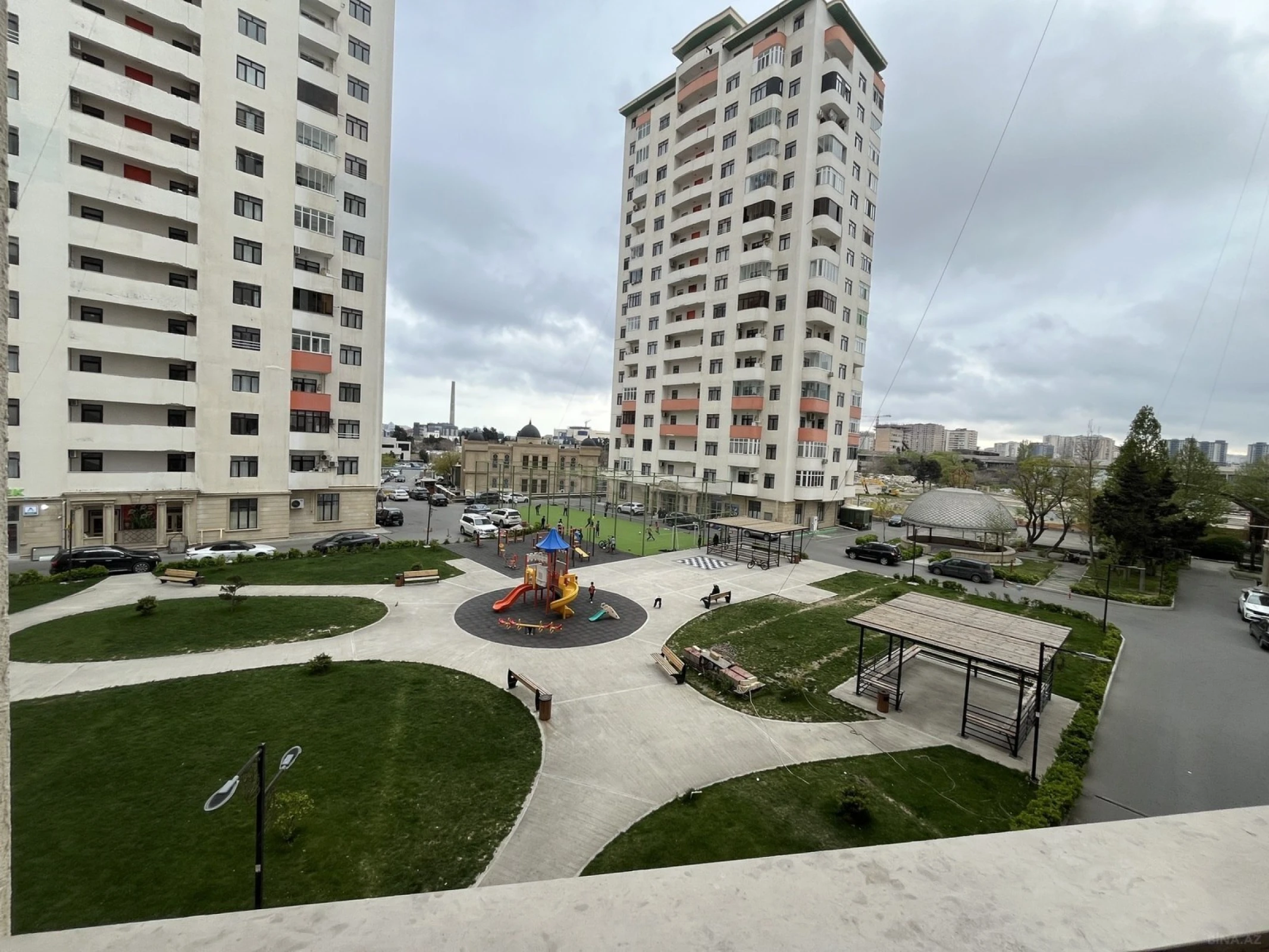 Kirayə verilir 2 otaqlı mənzil 64 m²
