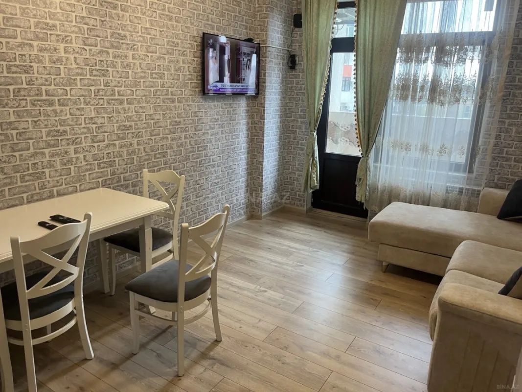 Kirayə verilir 2 otaqlı mənzil 64 m²