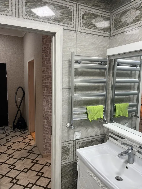 Kirayə verilir 2 otaqlı mənzil 64 m²