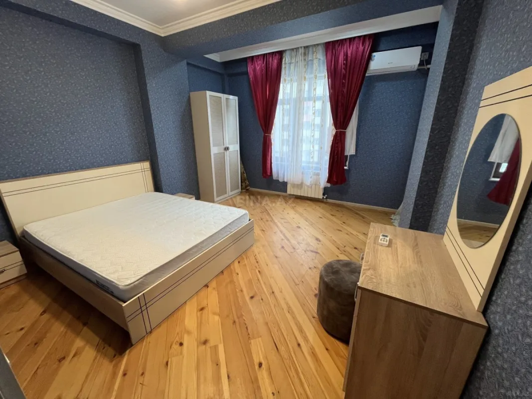 Kirayə verilir 2 otaqlı mənzil 64 m²