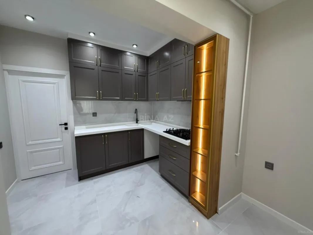 Satılır 4 otaqlı mənzil 110 m²