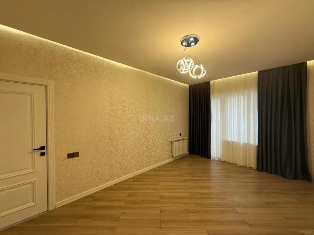 Satılır 4 otaqlı mənzil 110 m²
