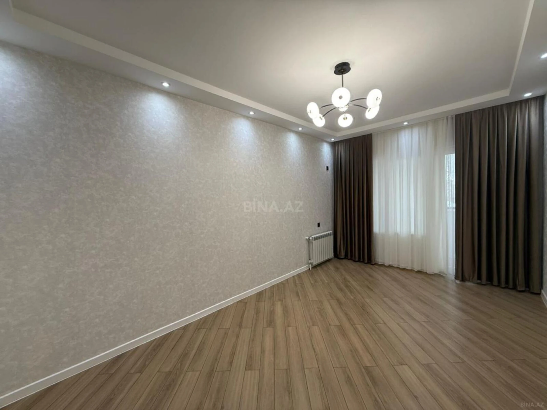 Satılır 4 otaqlı mənzil 110 m²
