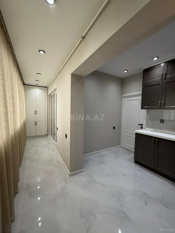 Satılır 4 otaqlı mənzil 110 m²