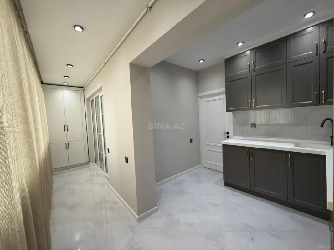 Satılır 4 otaqlı mənzil 110 m²