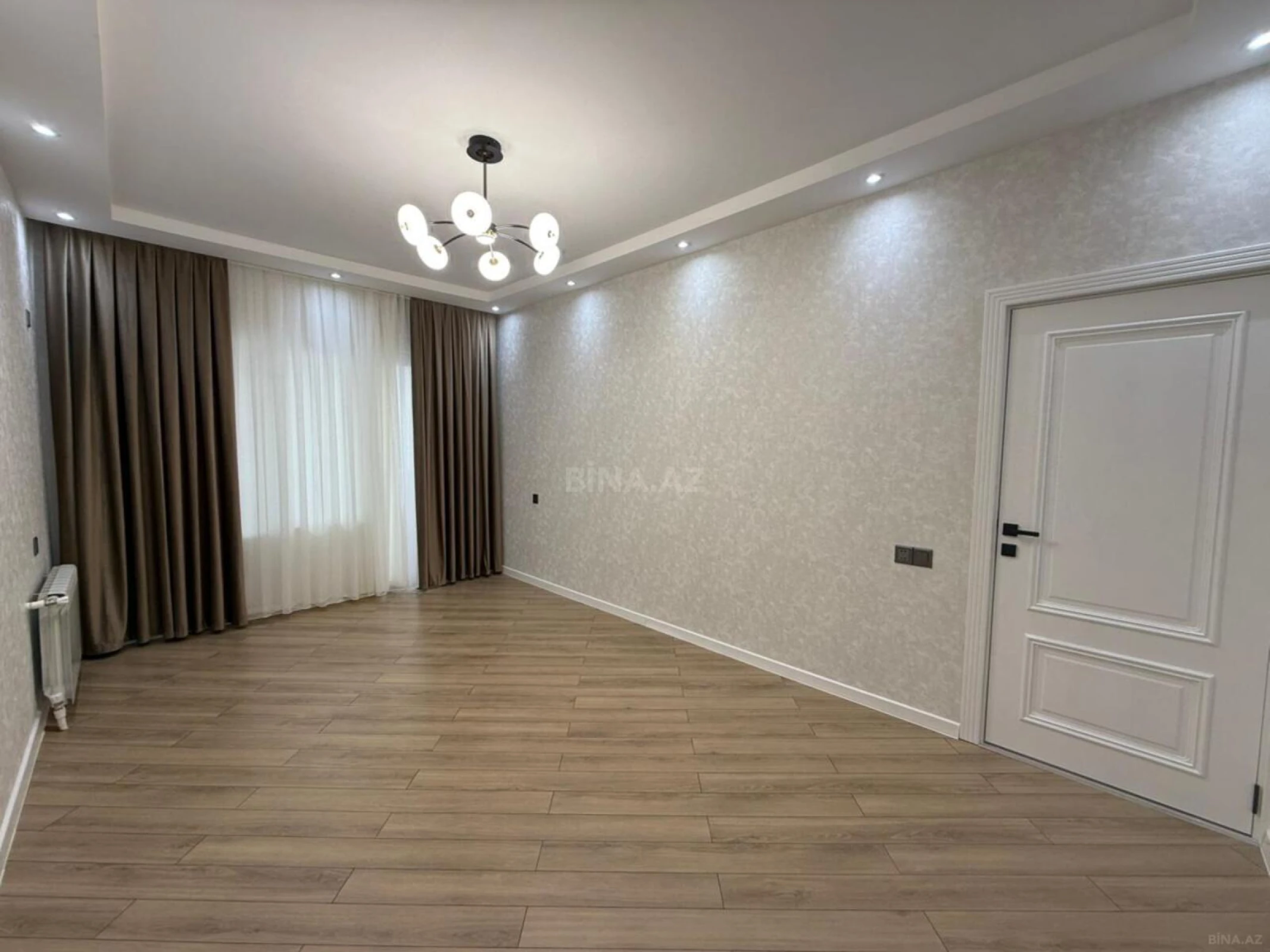 Satılır 4 otaqlı mənzil 110 m²