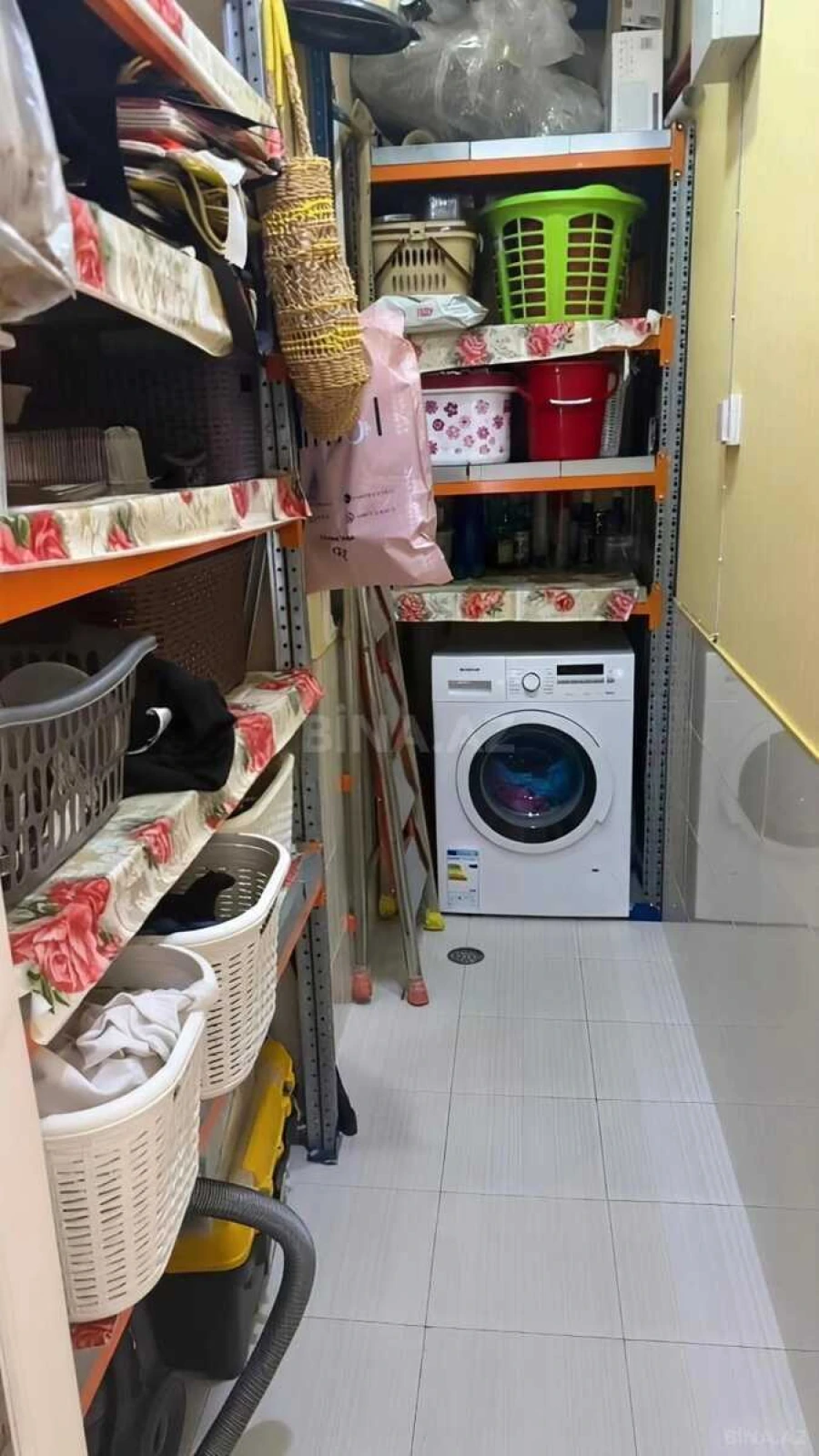 Satılır 4 otaqlı mənzil 185 m²