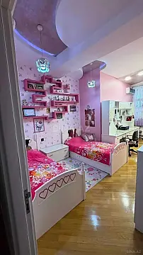 Satılır 4 otaqlı mənzil 185 m²