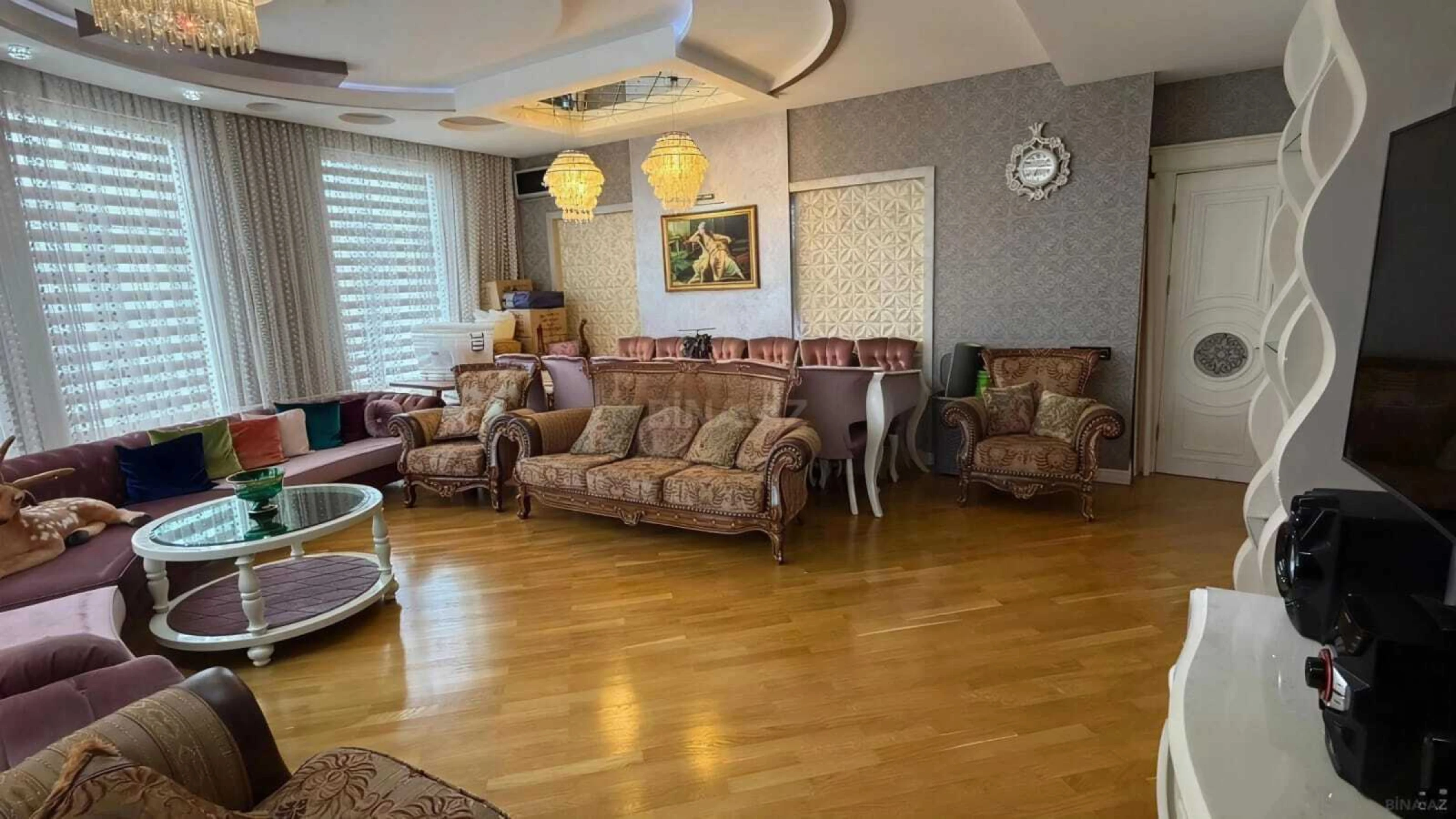 Satılır 4 otaqlı mənzil 185 m²