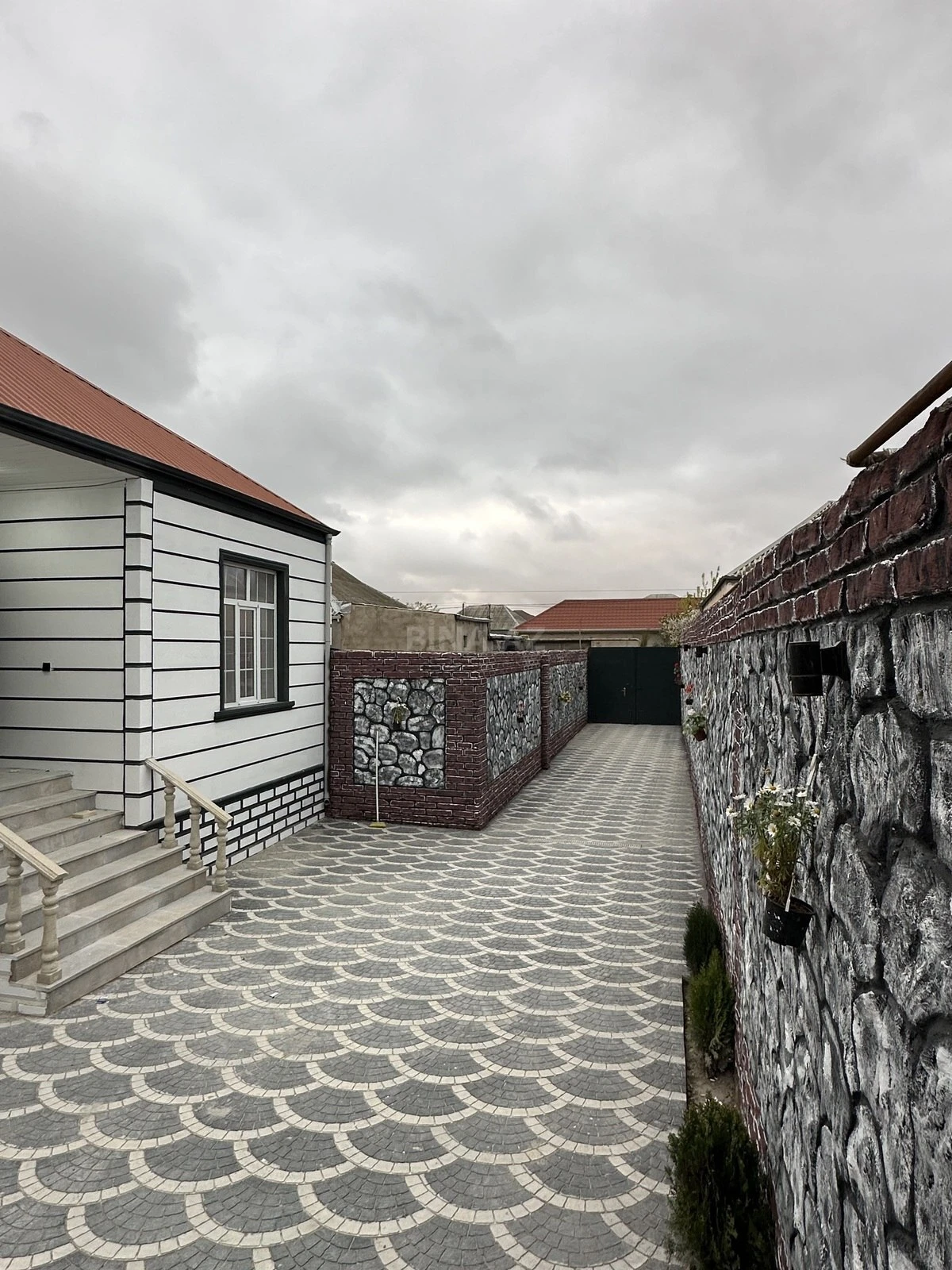 Satılır 4 otaqlı həyət evi 120 m²