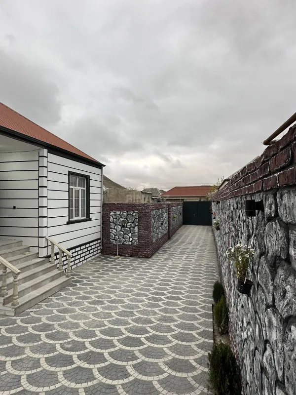 Satılır 4 otaqlı həyət evi 120 m²