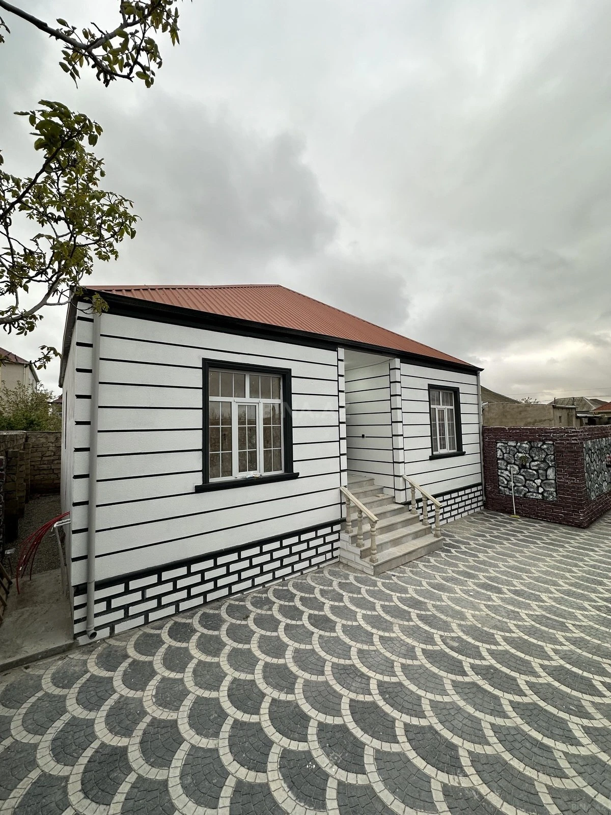 Satılır 4 otaqlı həyət evi 120 m²
