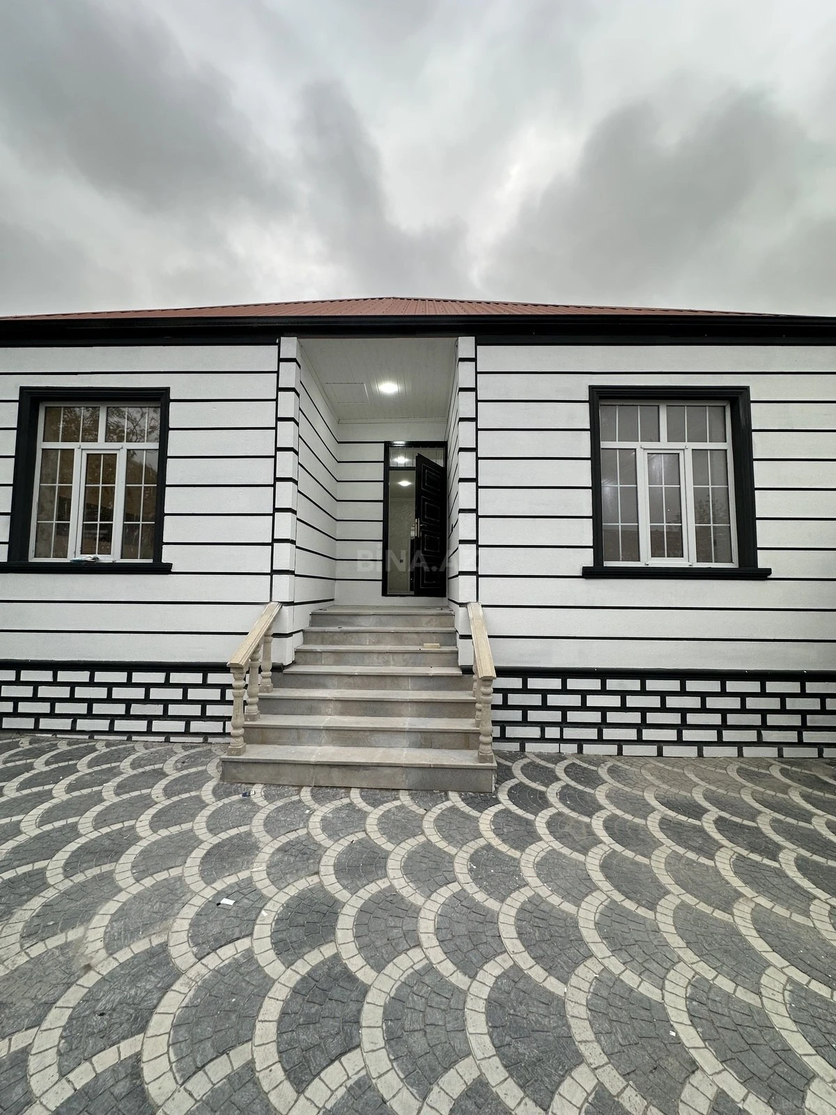 Satılır 4 otaqlı həyət evi 120 m²