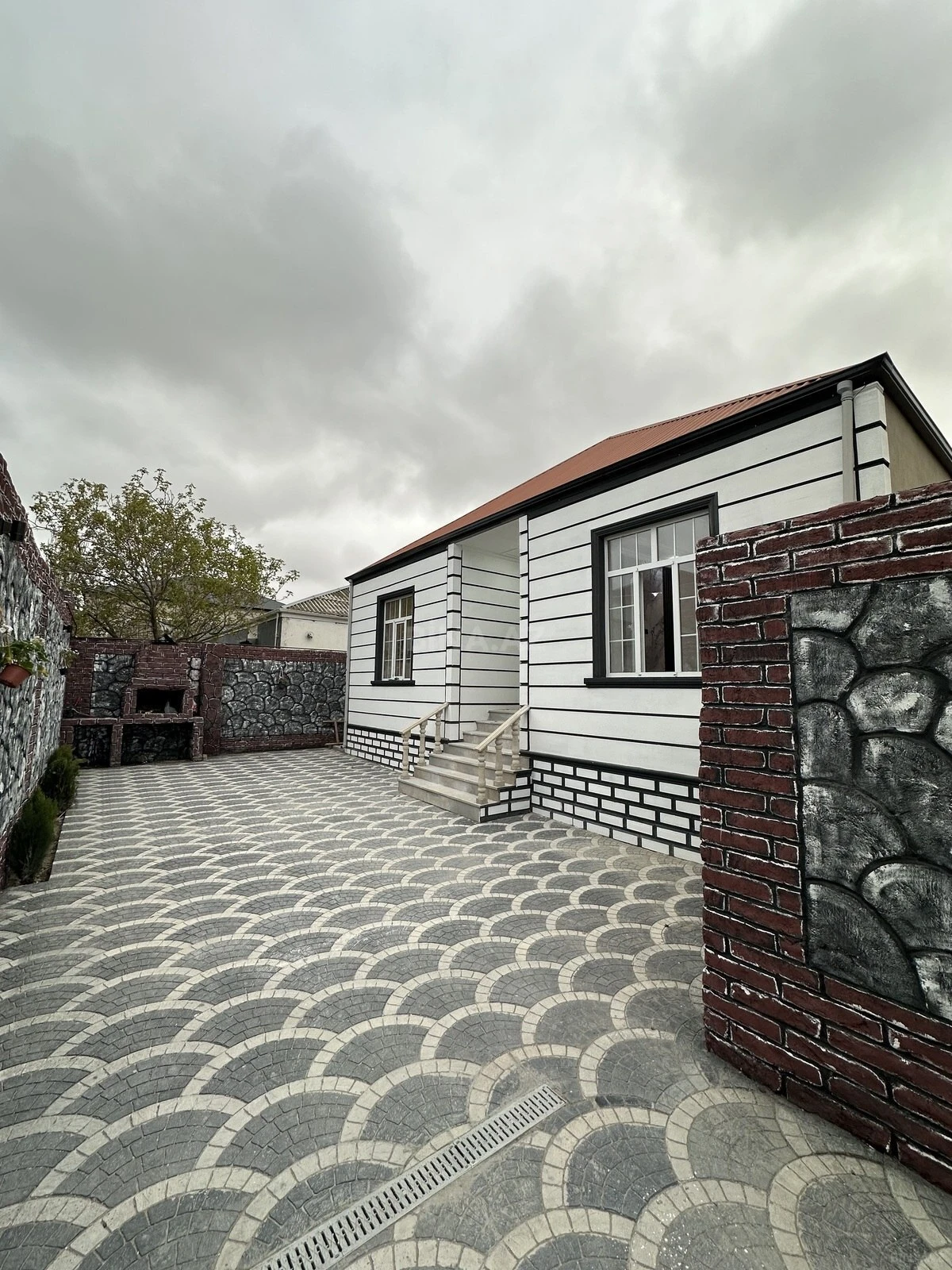 Satılır 4 otaqlı həyət evi 120 m²