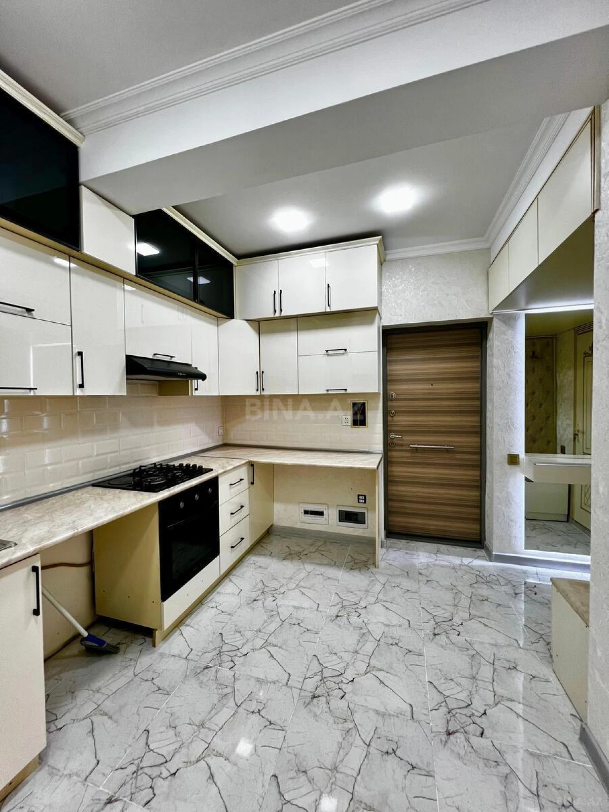 Satılır 2 otaqlı mənzil 53 m²