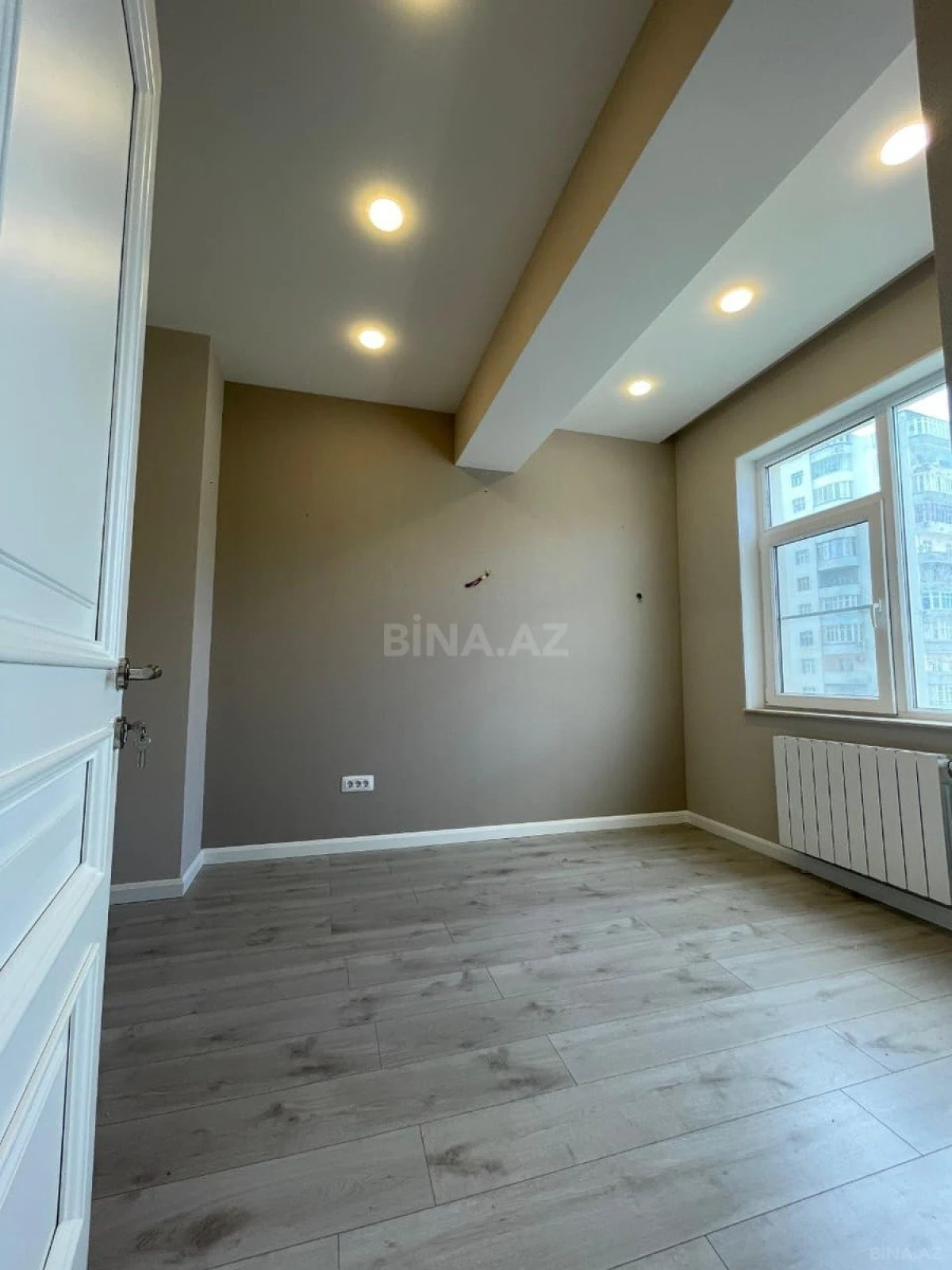 Satılır 3 otaqlı mənzil 90 m²