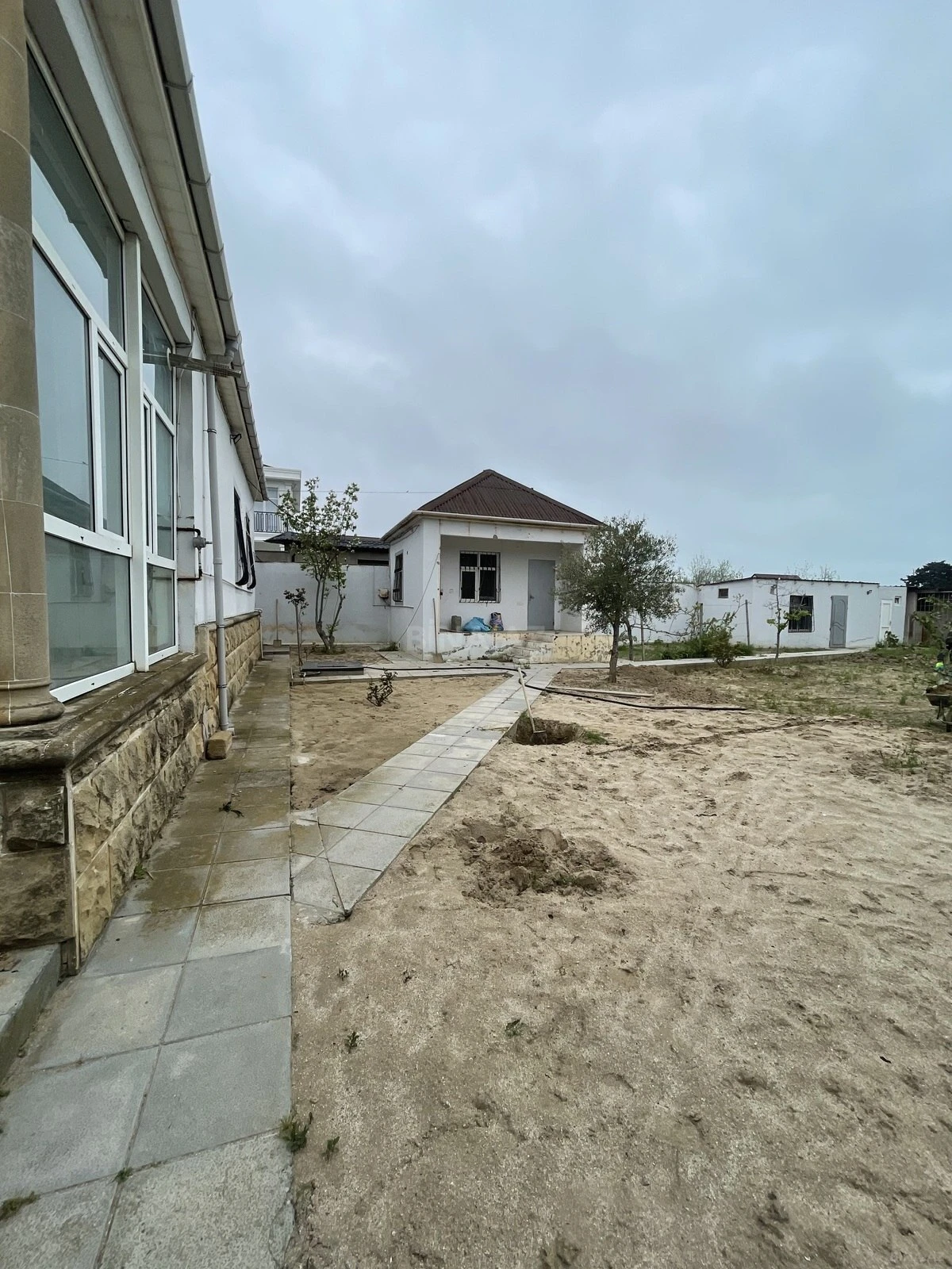 Satılır 4 otaqlı həyət evi 120 m²