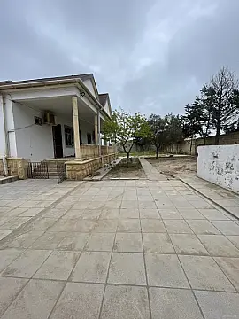 Satılır 4 otaqlı həyət evi 120 m²