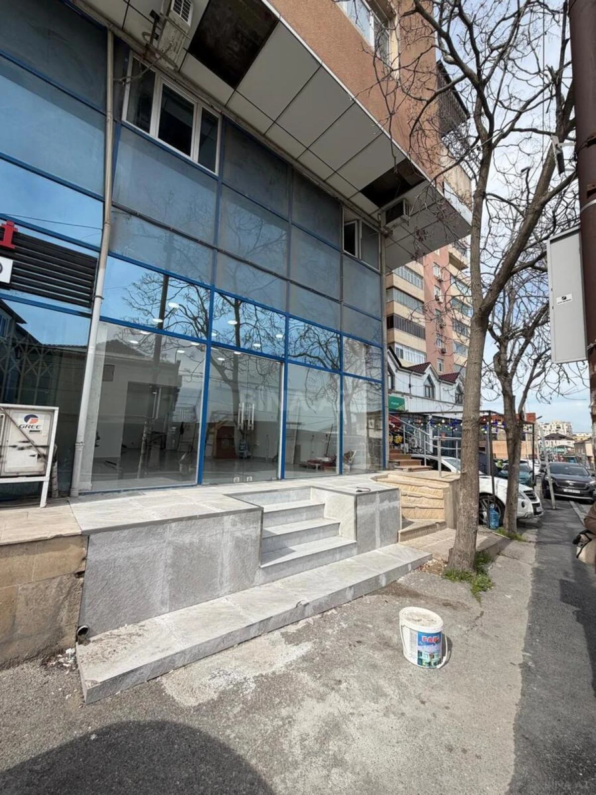 Kirayə verilir obyekt 110 m²