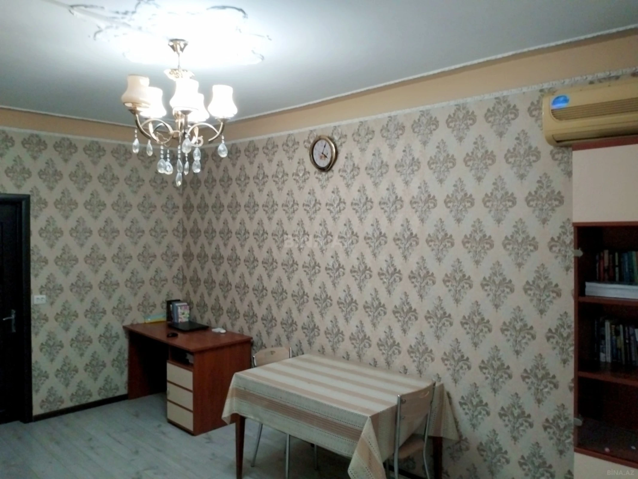 Kirayə verilir 2 otaqlı mənzil 70 m²
