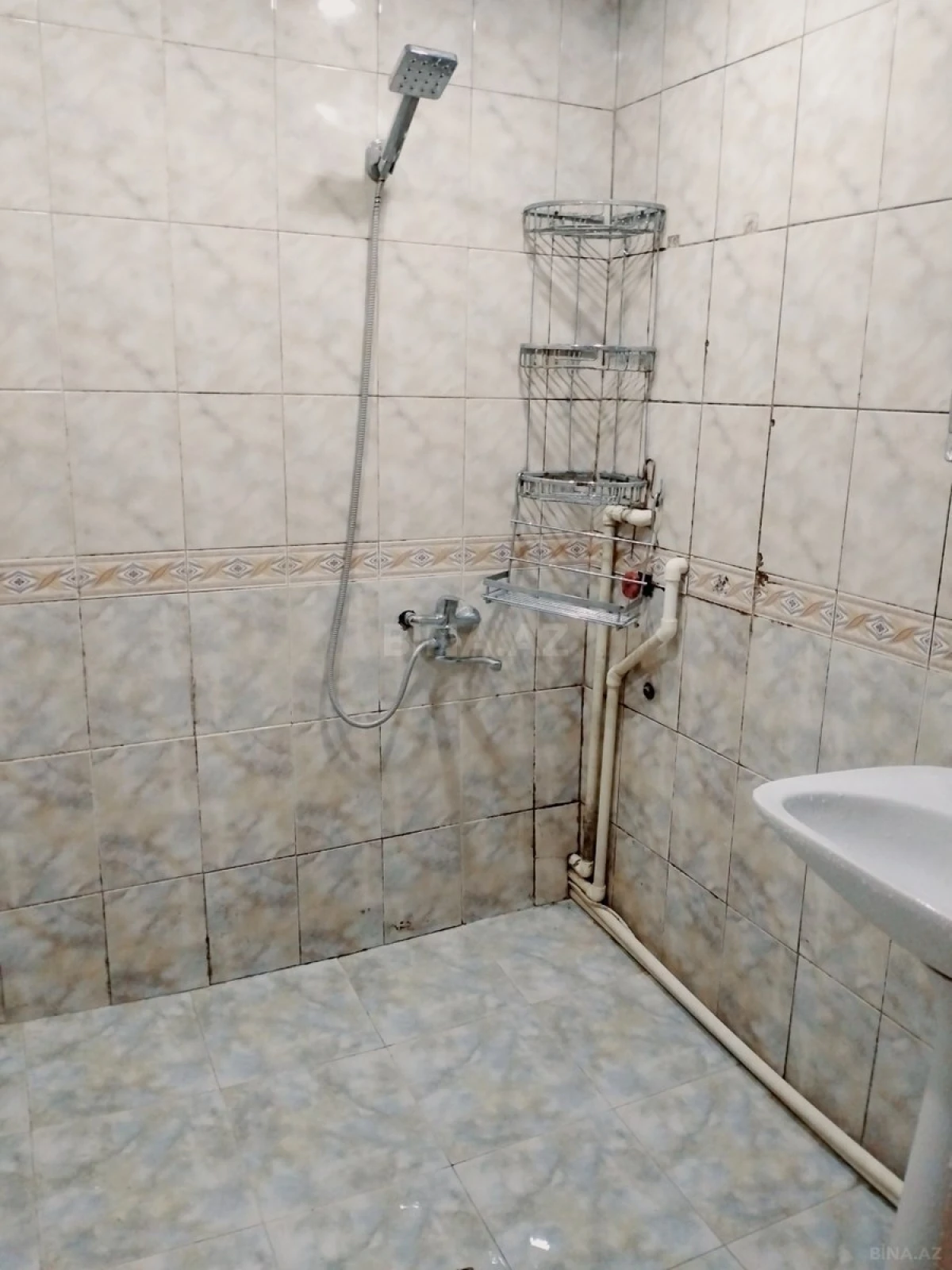Kirayə verilir 2 otaqlı mənzil 70 m²