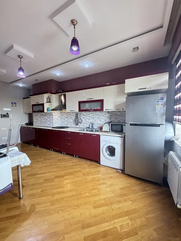 Kirayə verilir 3 otaqlı mənzil 110 m²