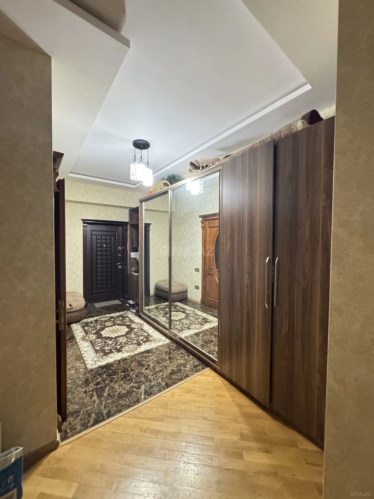 Kirayə verilir 3 otaqlı mənzil 110 m²