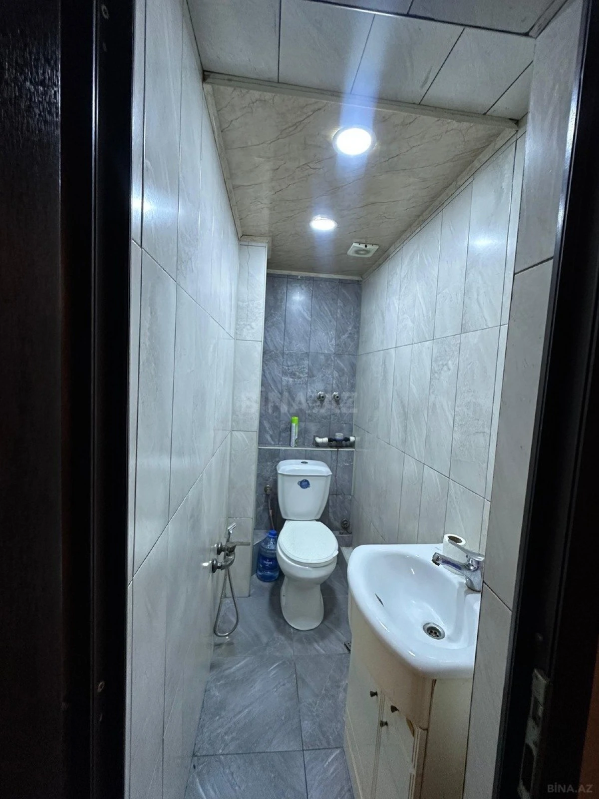 Satılır 5 otaqlı mənzil 160 m²