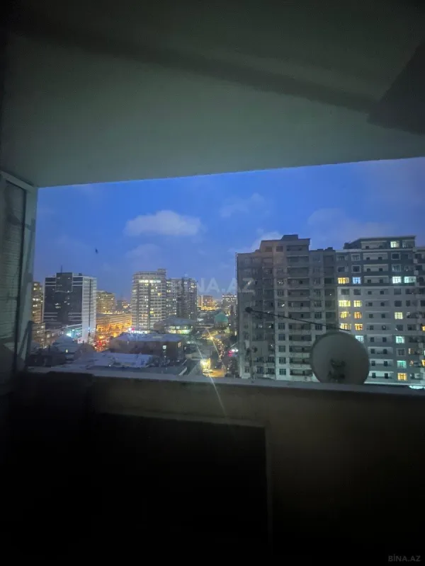 Satılır 5 otaqlı mənzil 160 m²