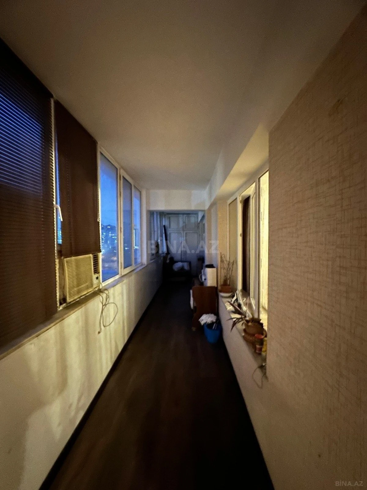 Satılır 5 otaqlı mənzil 160 m²