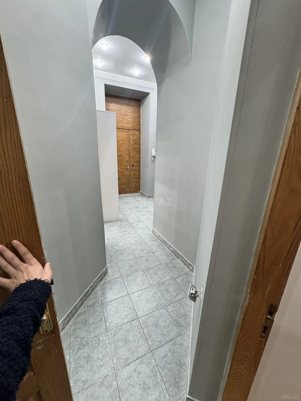 Kirayə verilir 5 otaqlı ofis 178 m²
