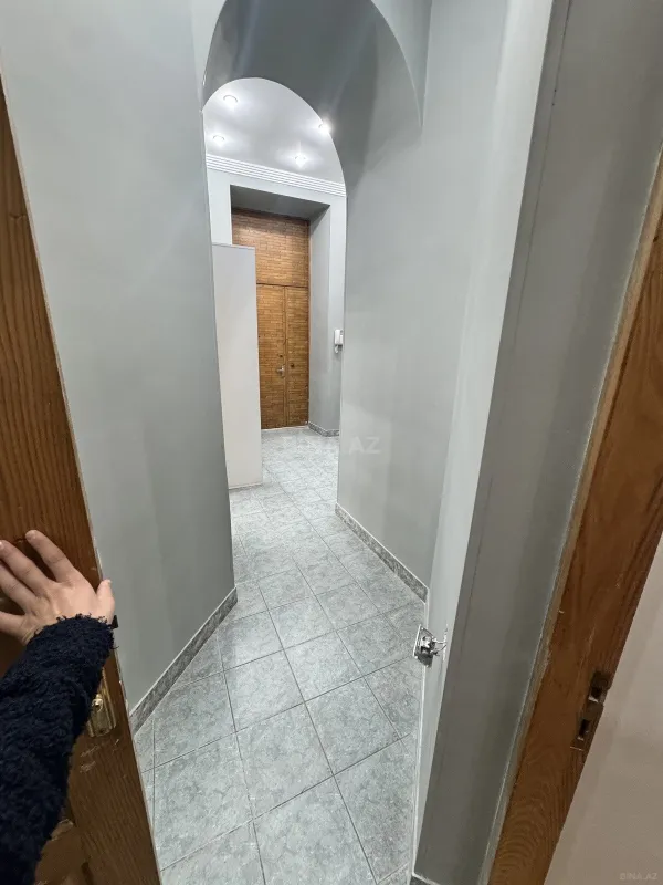 Kirayə verilir 5 otaqlı ofis 178 m²