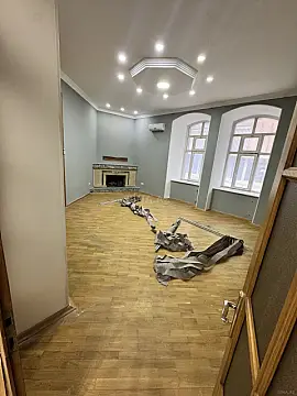 Kirayə verilir 5 otaqlı ofis 178 m²