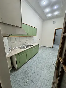 Kirayə verilir 5 otaqlı ofis 178 m²