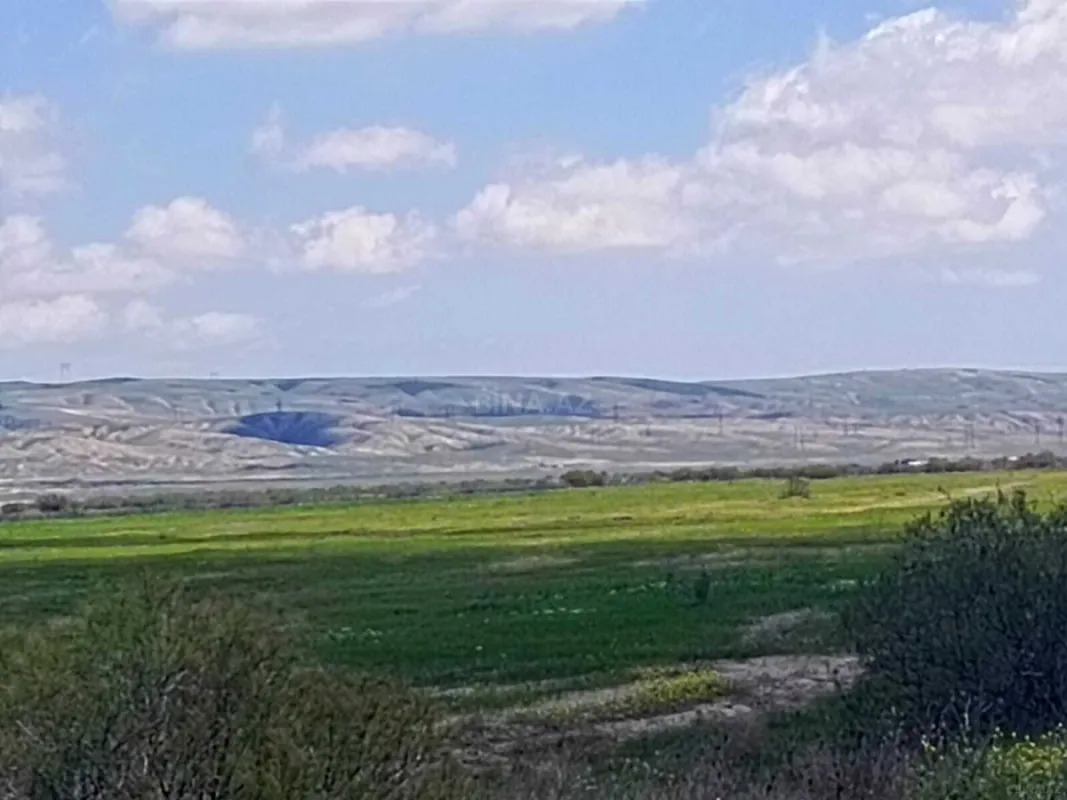Satılır torpaq sahəsi 25000 m²
