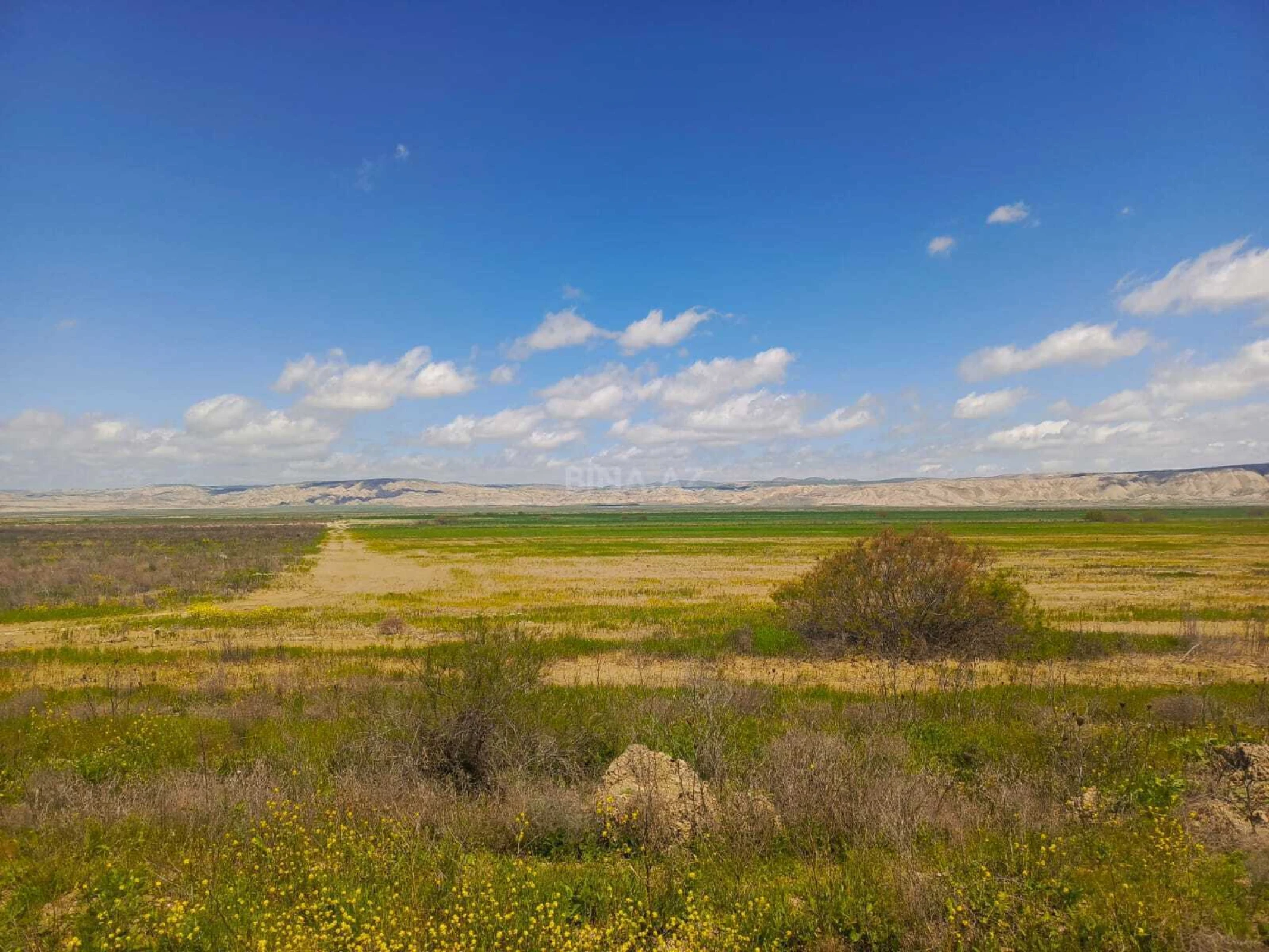 Satılır torpaq sahəsi 25000 m²