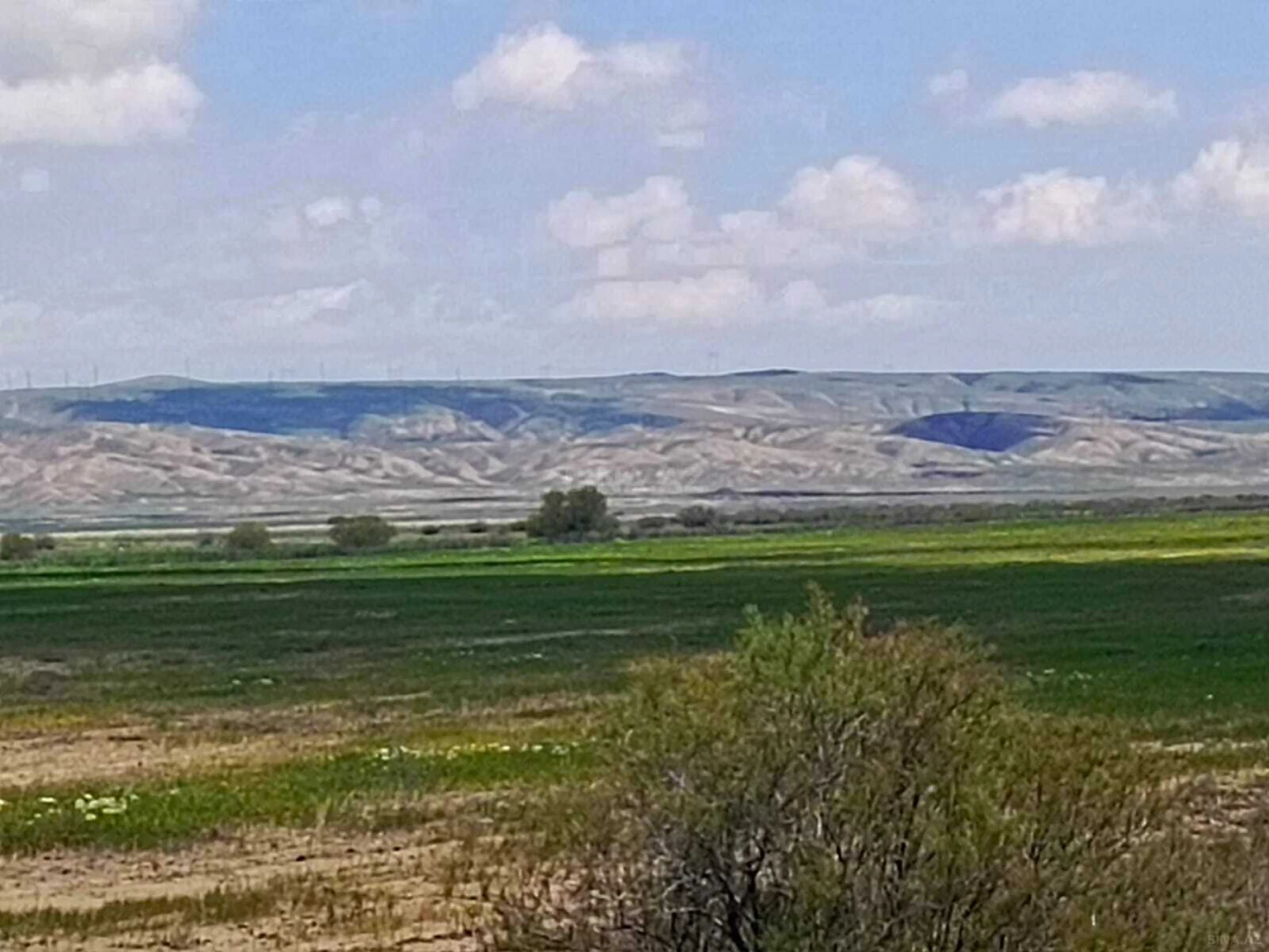 Satılır torpaq sahəsi 25000 m²