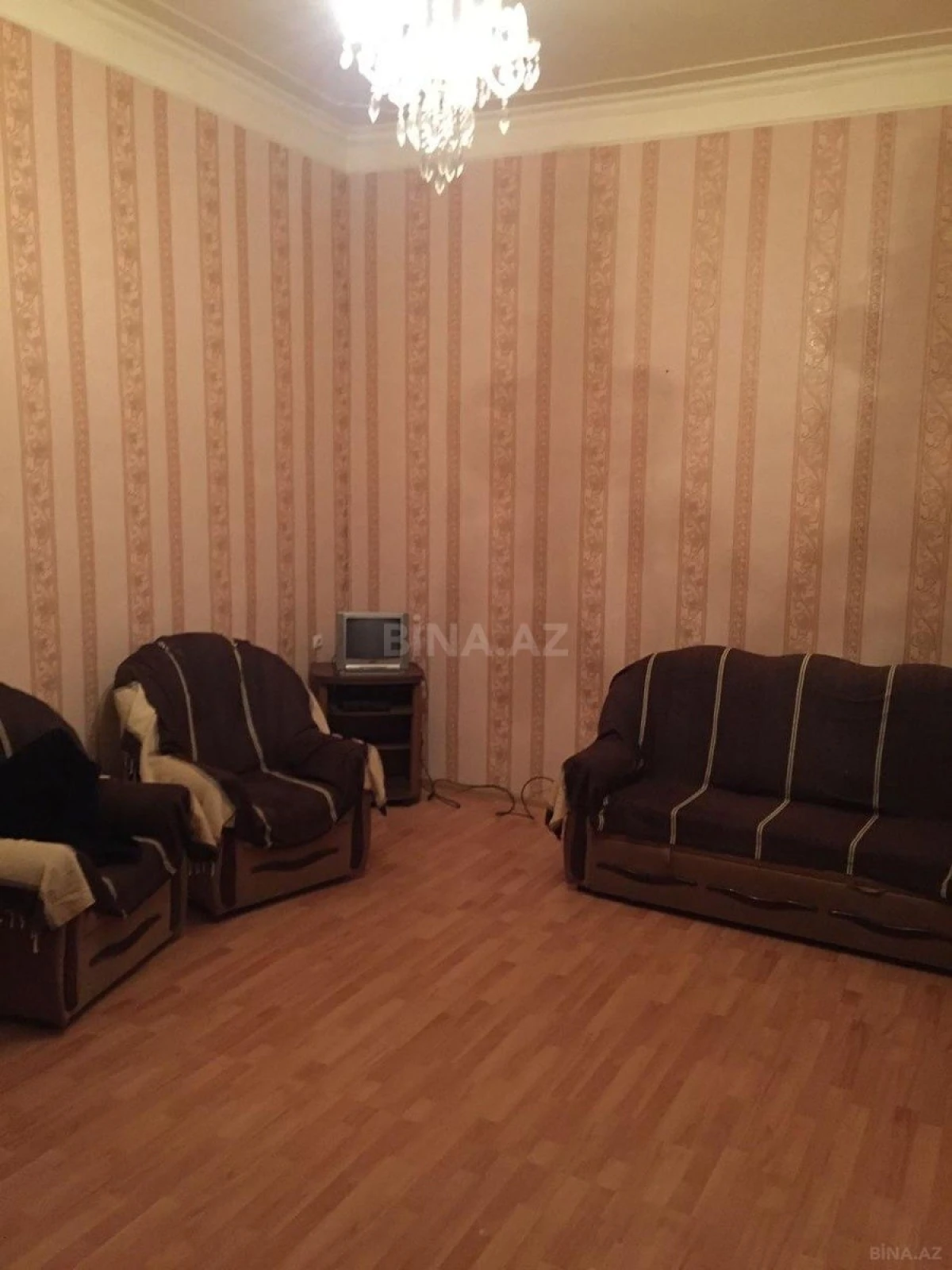 Kirayə verilir 2 otaqlı mənzil 70 m²