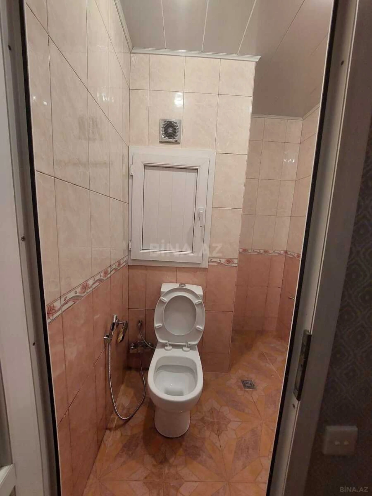 Kirayə verilir 2 otaqlı mənzil 45 m²
